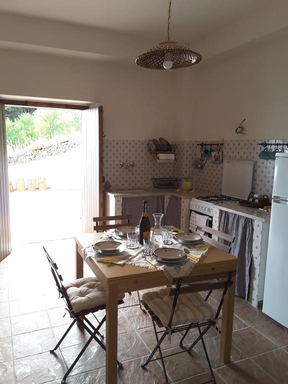 Casa Nel Vigneto Erice 게스트하우스 외부 사진