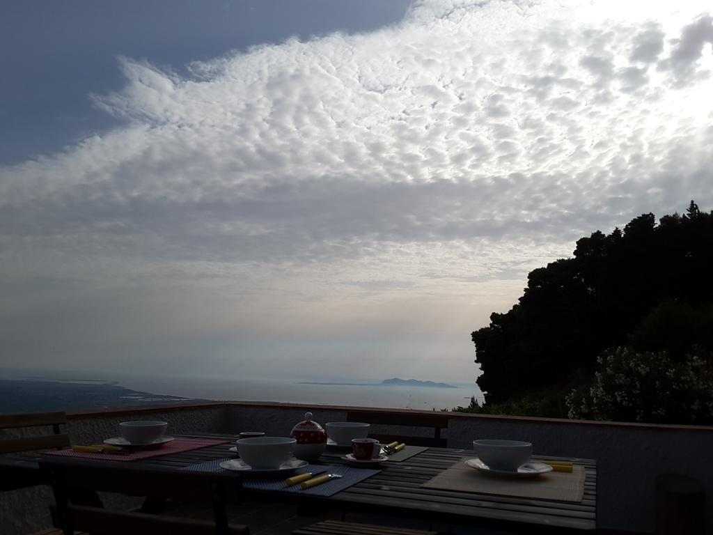 Casa Nel Vigneto Erice 게스트하우스 외부 사진
