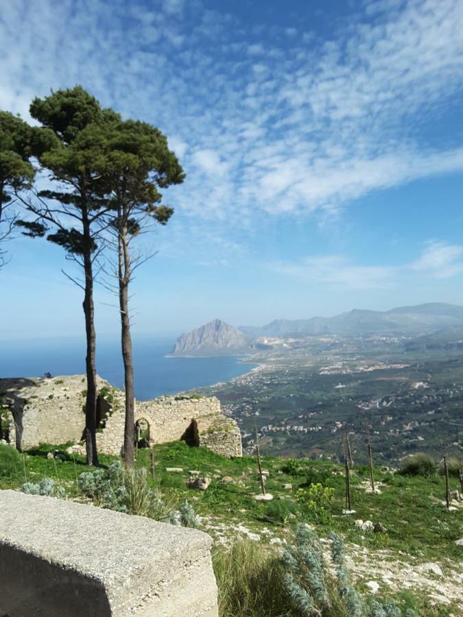 Casa Nel Vigneto Erice 게스트하우스 외부 사진